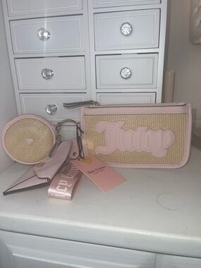 NWT Juicy Couture Pink Straw Mini Wristlet and Coin Pouch Set